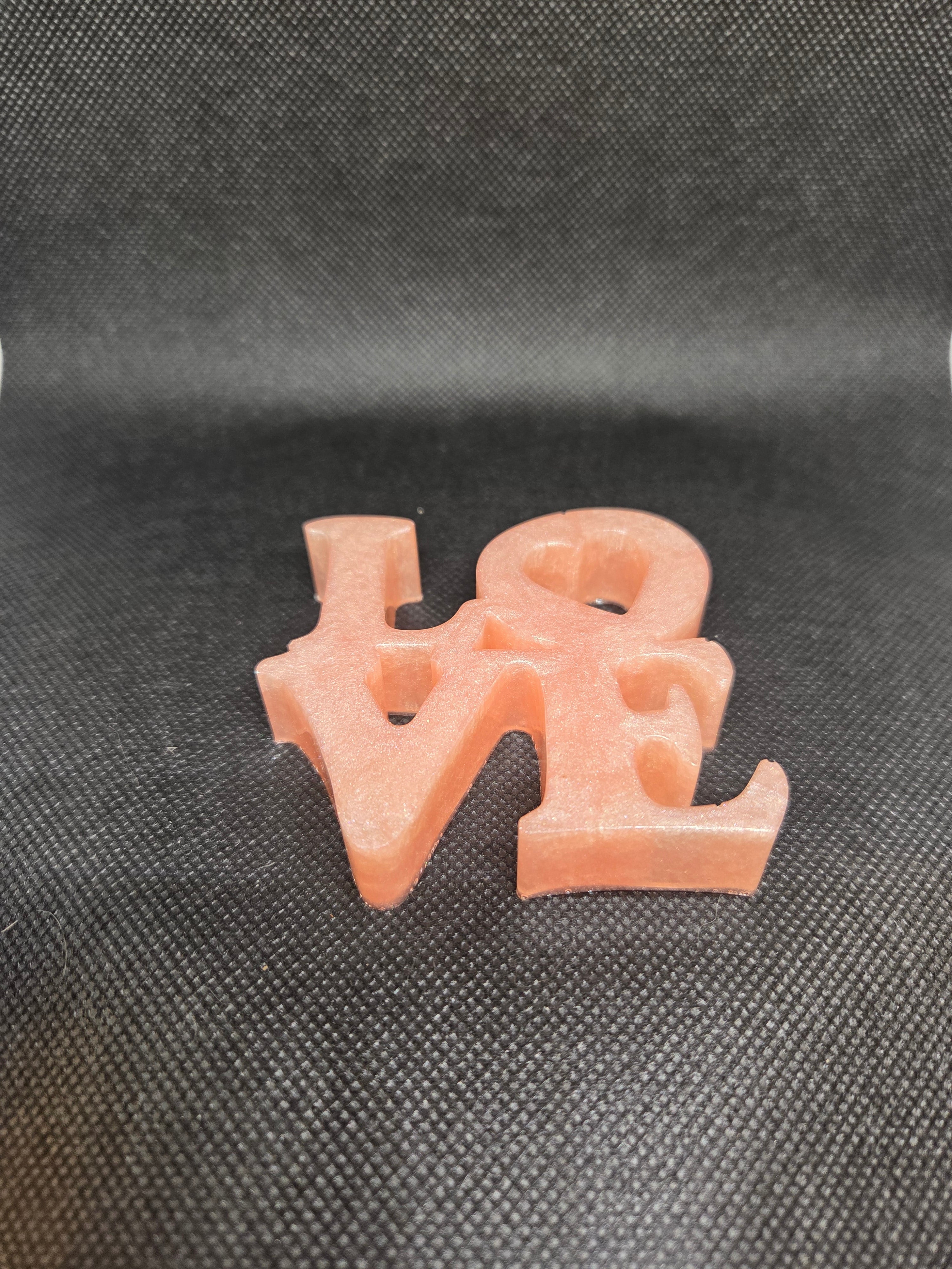 Custom Resin LOVE Standing Decoration