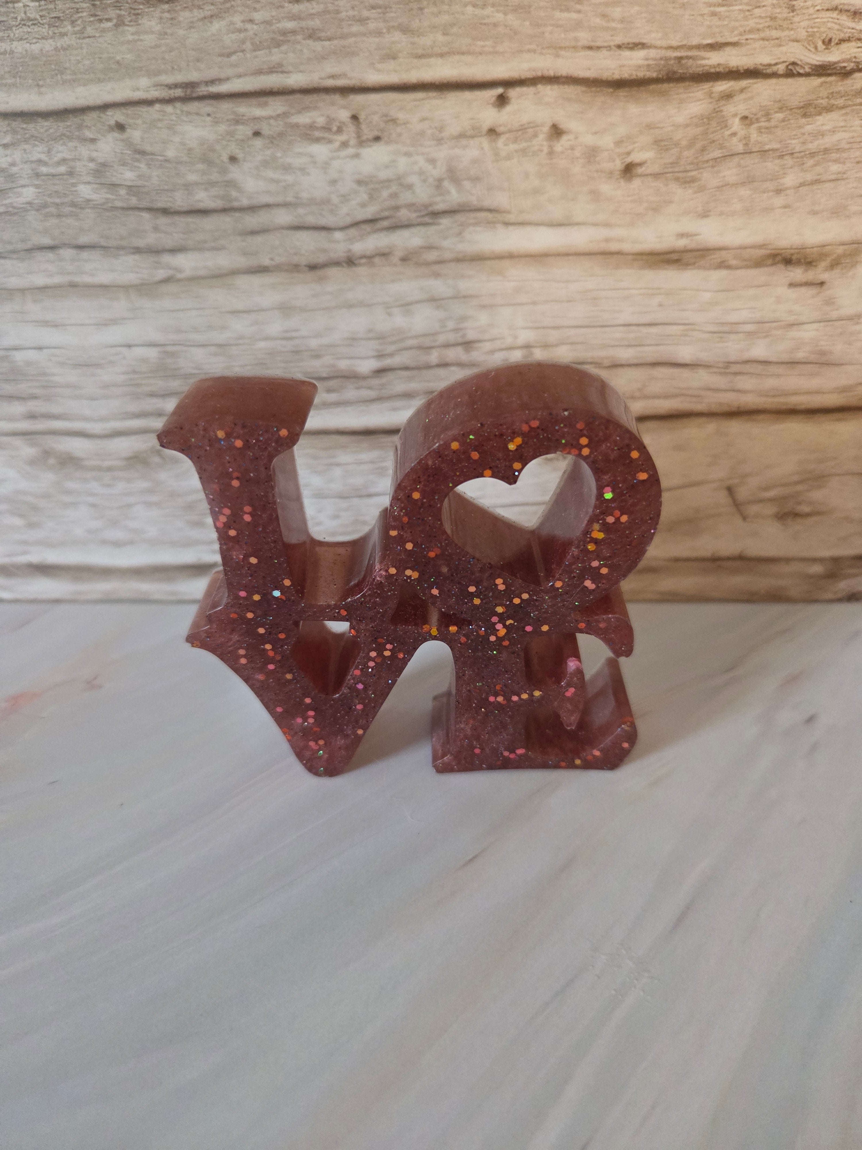 Custom Resin LOVE Standing Decoration