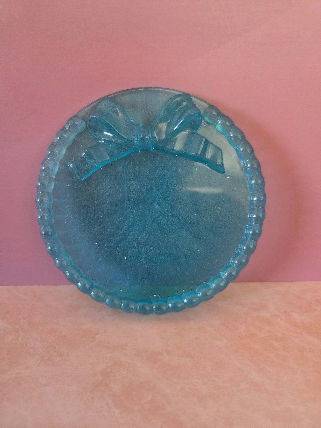 Small Round Resin Tray with a Bow